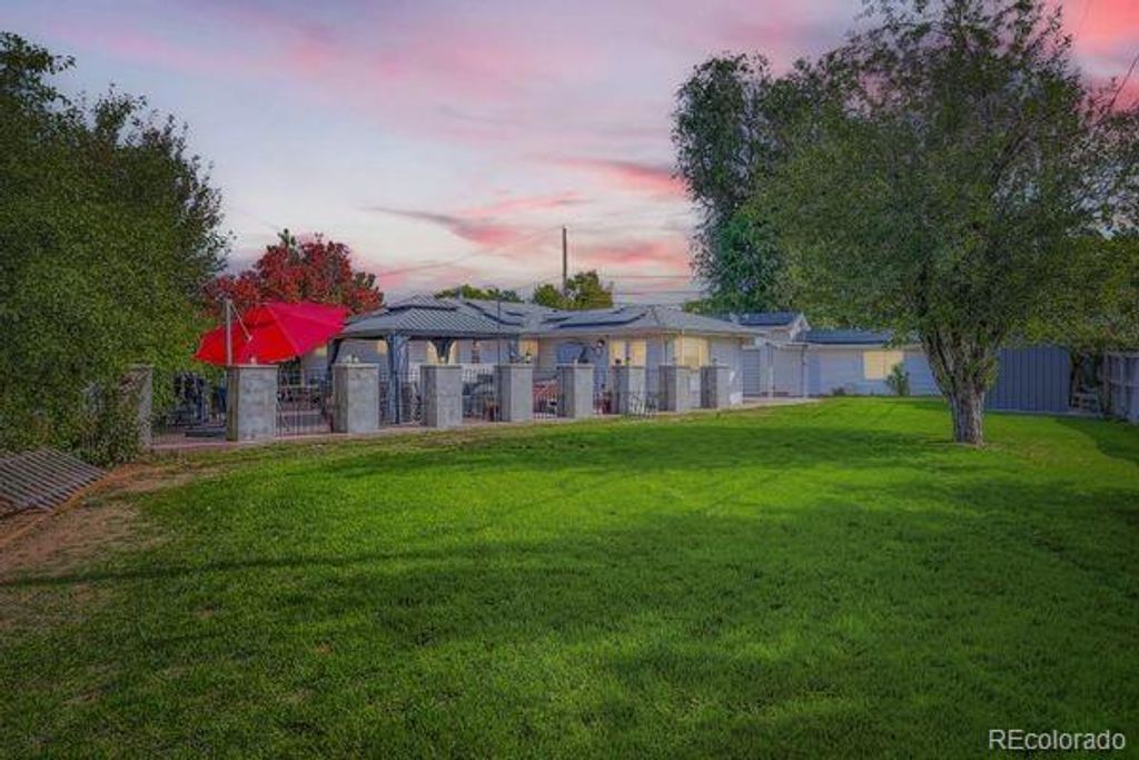 Photo of 664 S Washington Circle, Englewood, CO 80113 (MLS # 6681851)