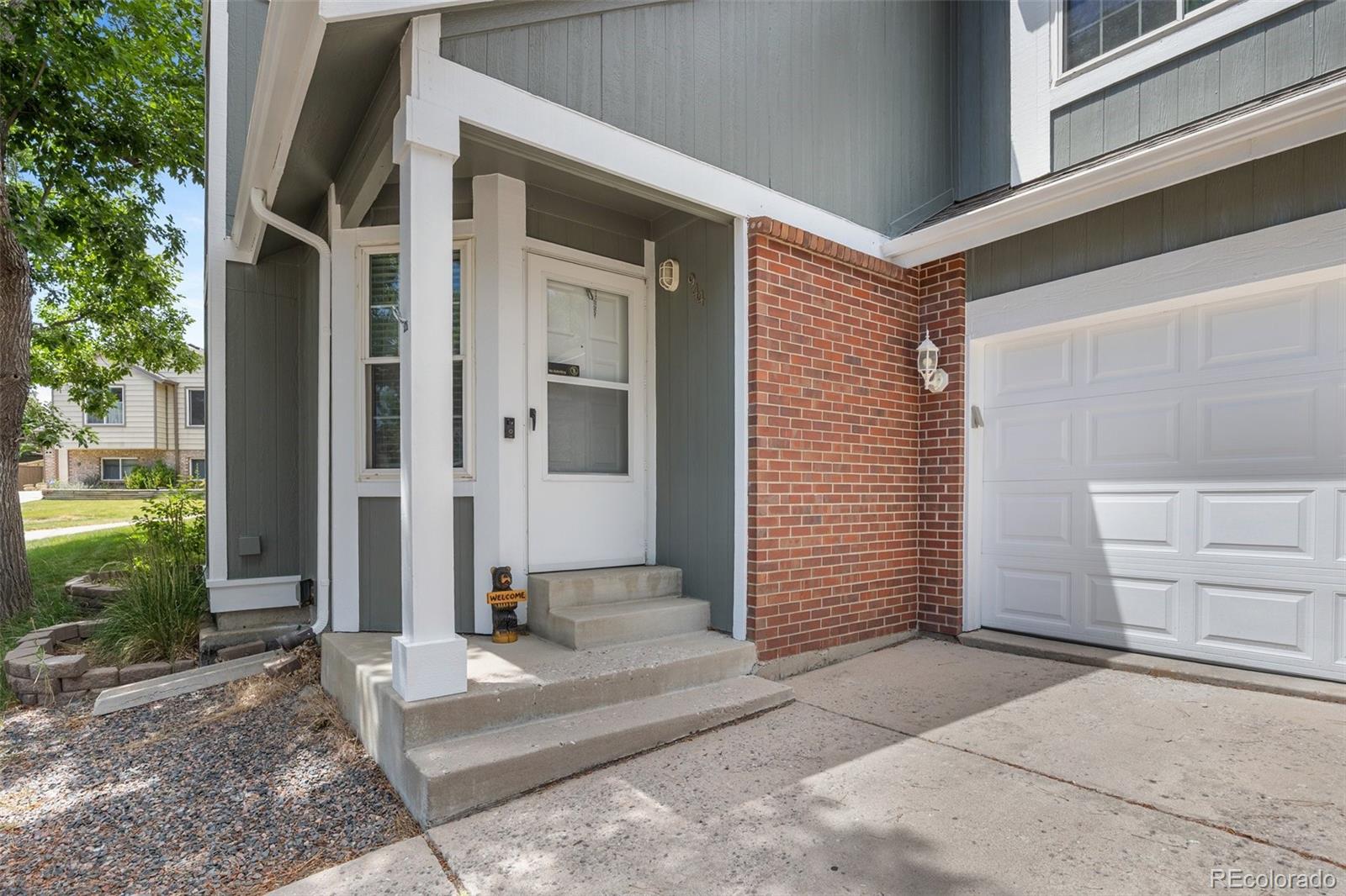 944 E Lily Court