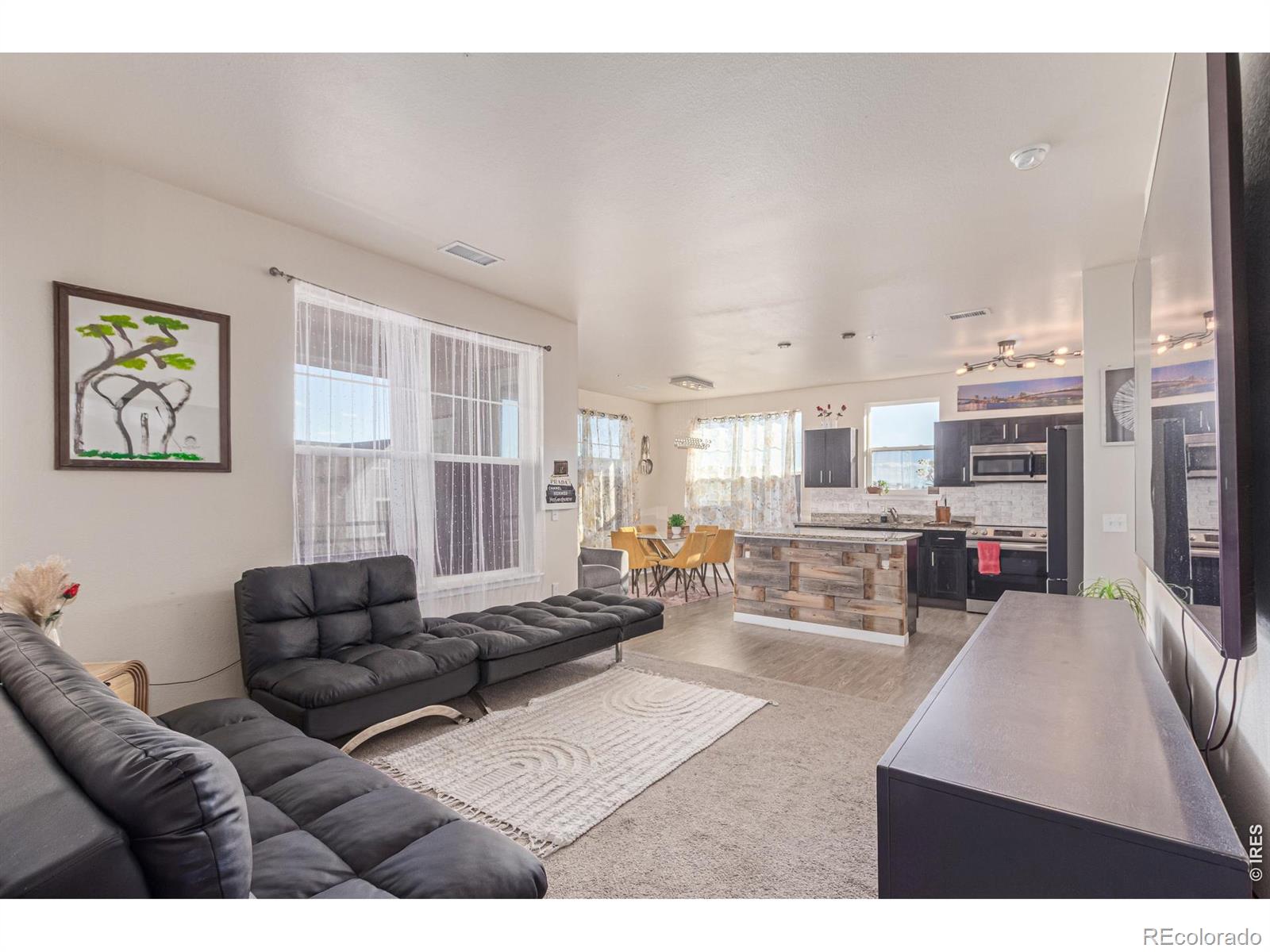 4100 N Albion Street 519