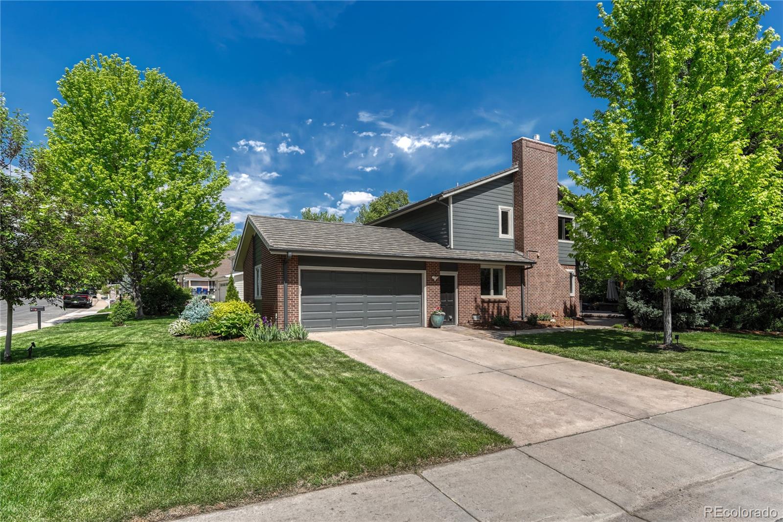 10289 E Berry Drive