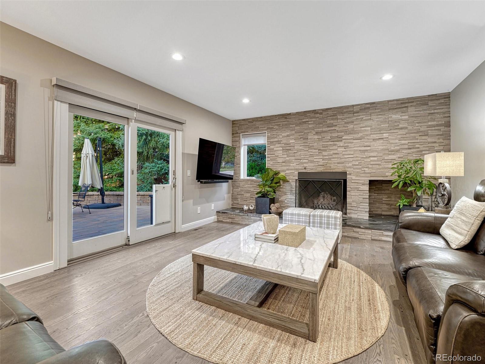 10289 E Berry Drive