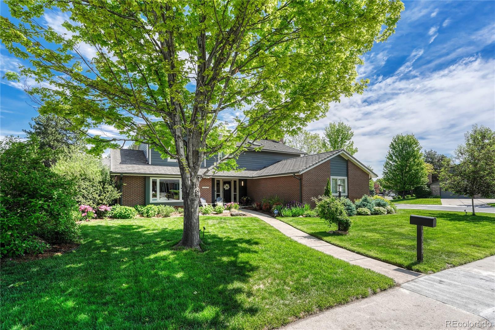 10289 E Berry Drive