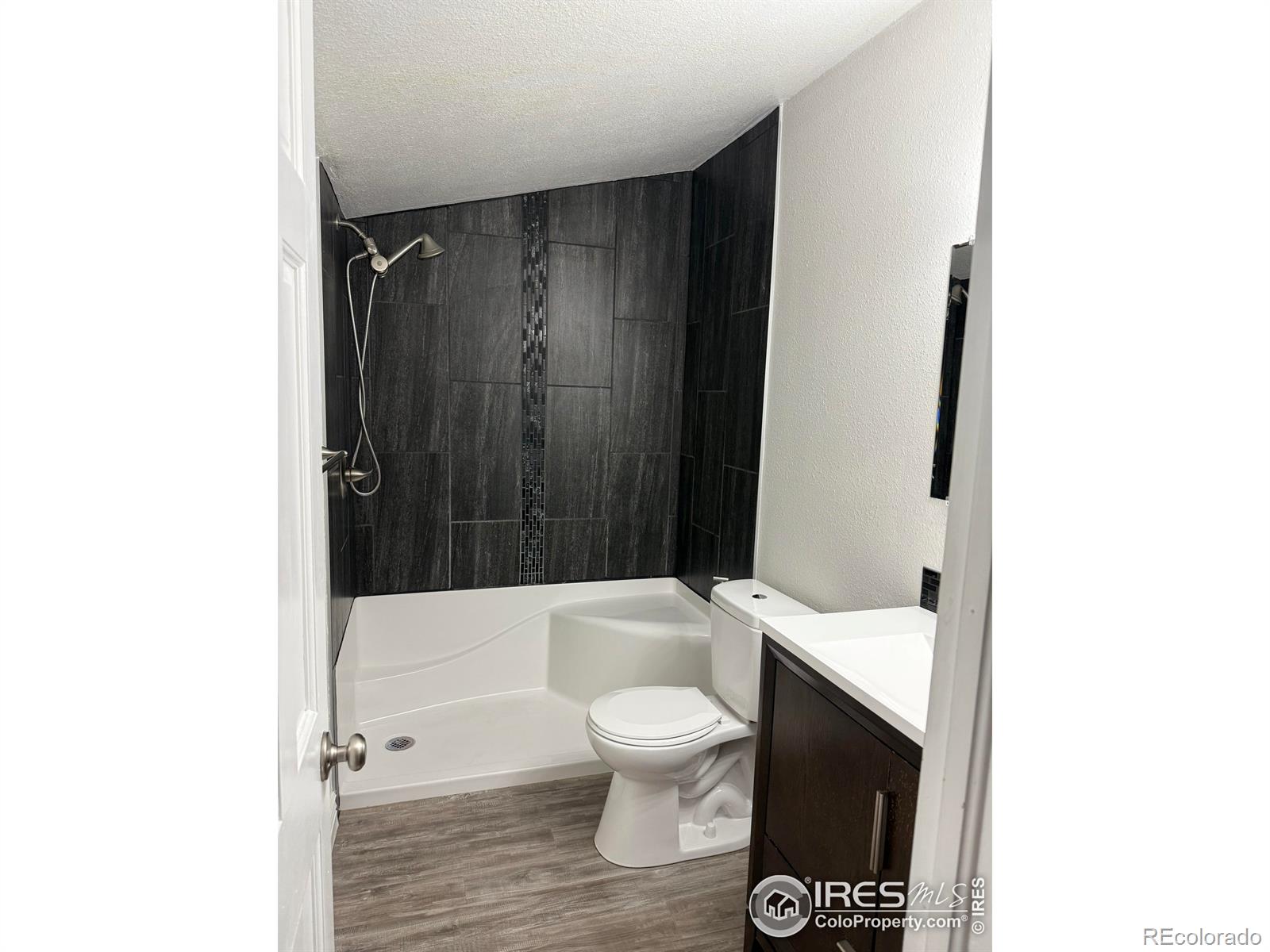 225 E 8th Avenue 20