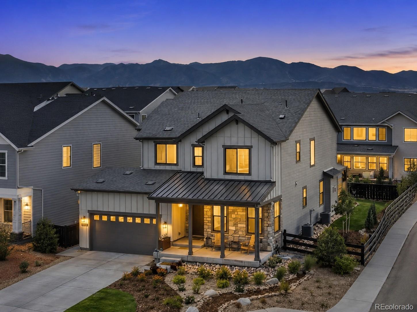 11261 Moonshimmer Street
