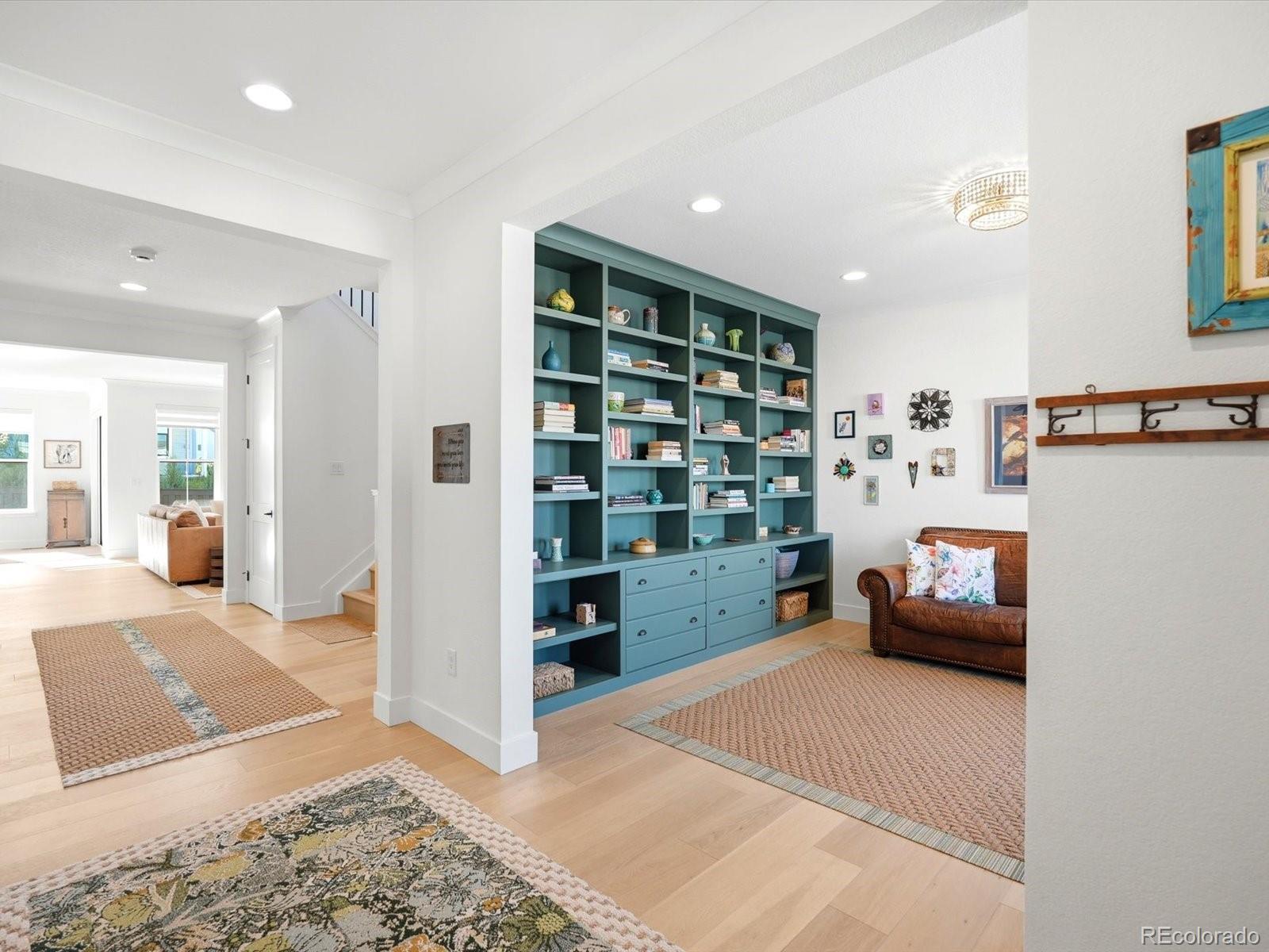 11261 Moonshimmer Street