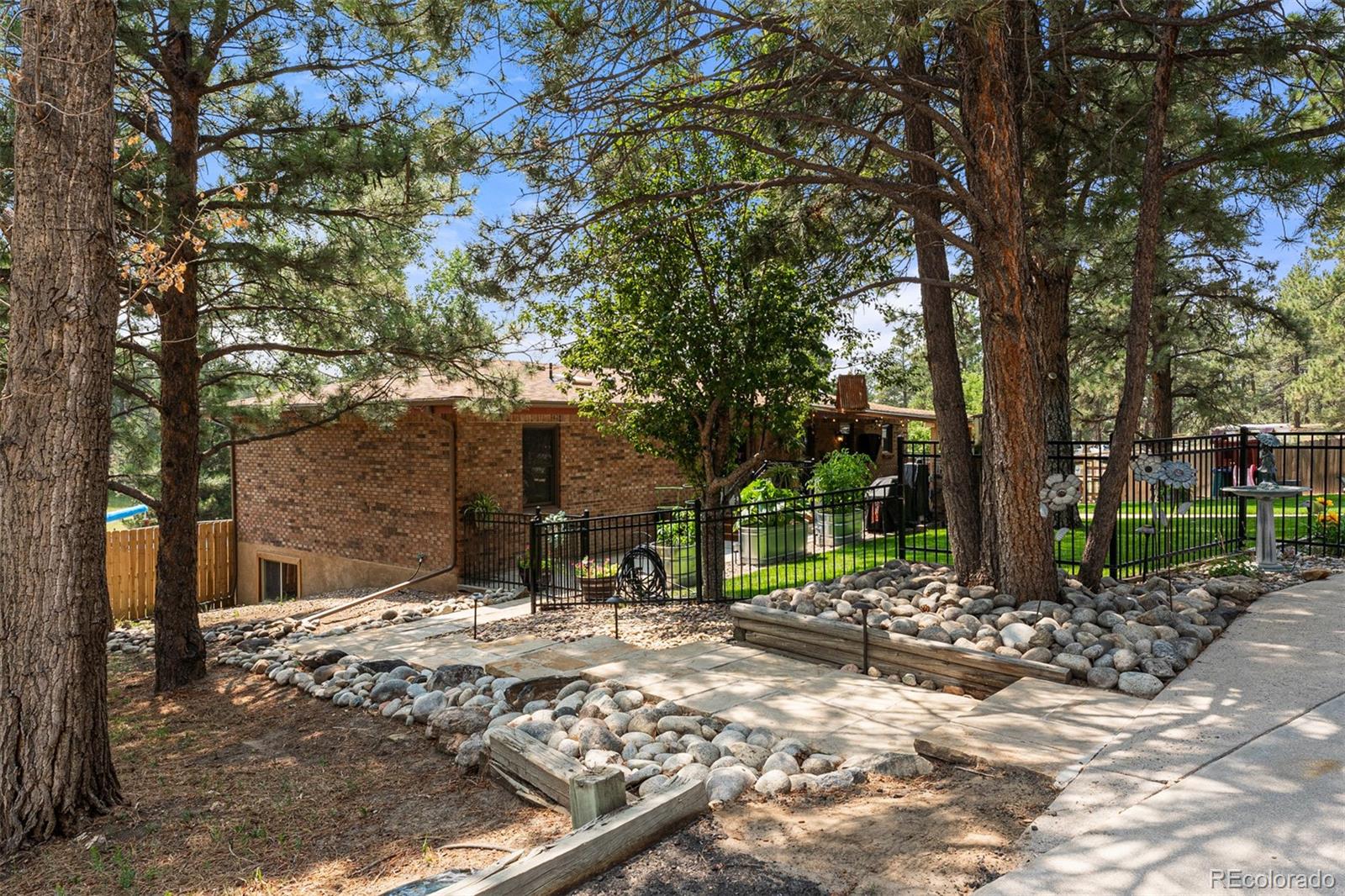 36725 Forest Trail