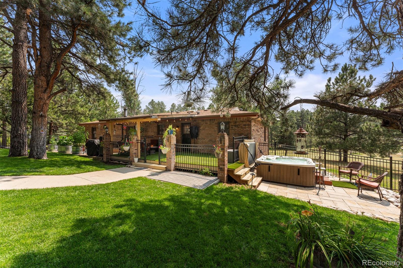36725 Forest Trail