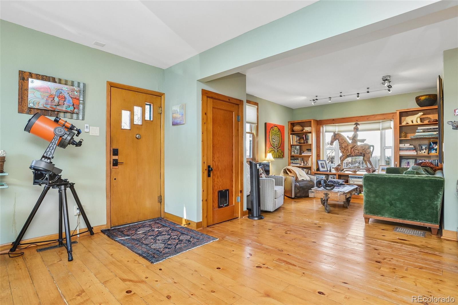 218 E 3rd Street
