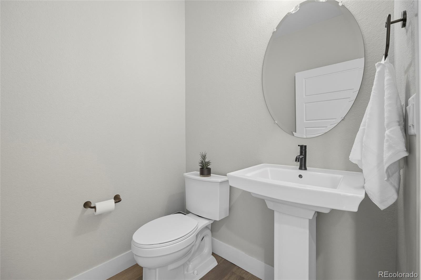 10139 E 62nd Avenue S