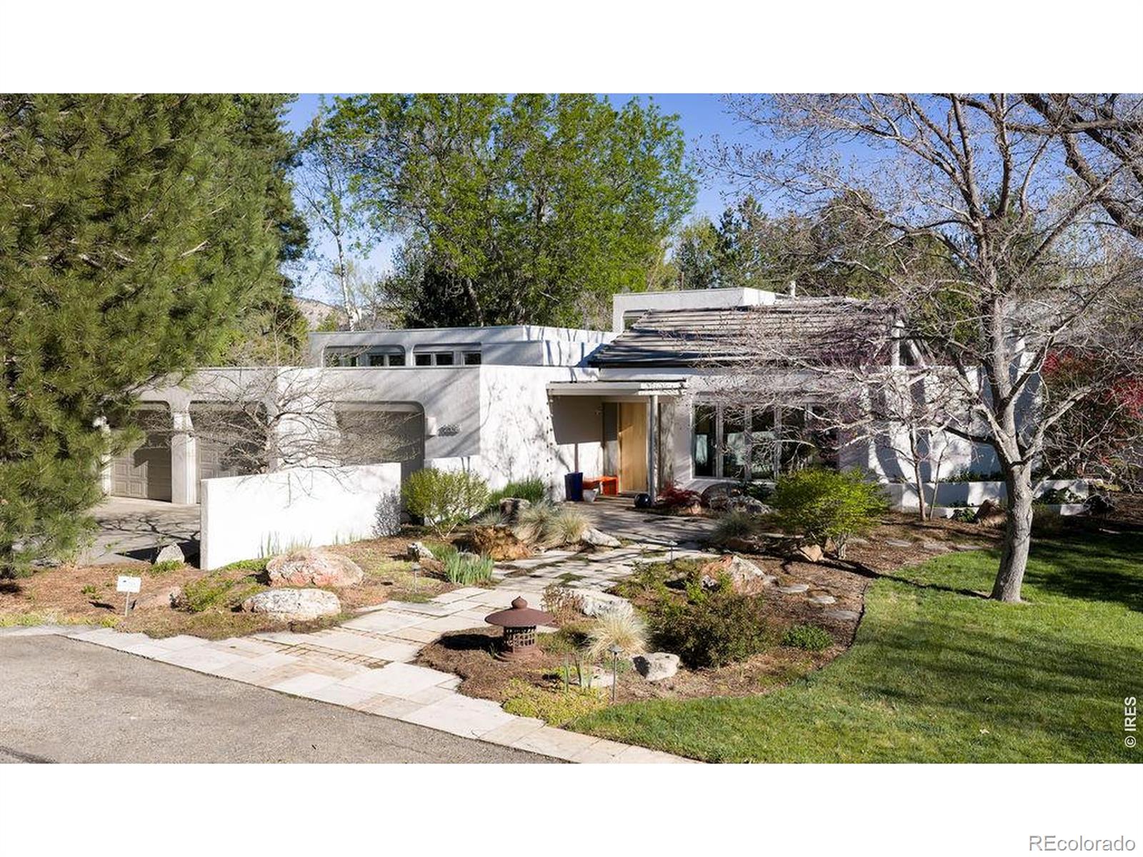 2535 Sumac Ave. Avenue