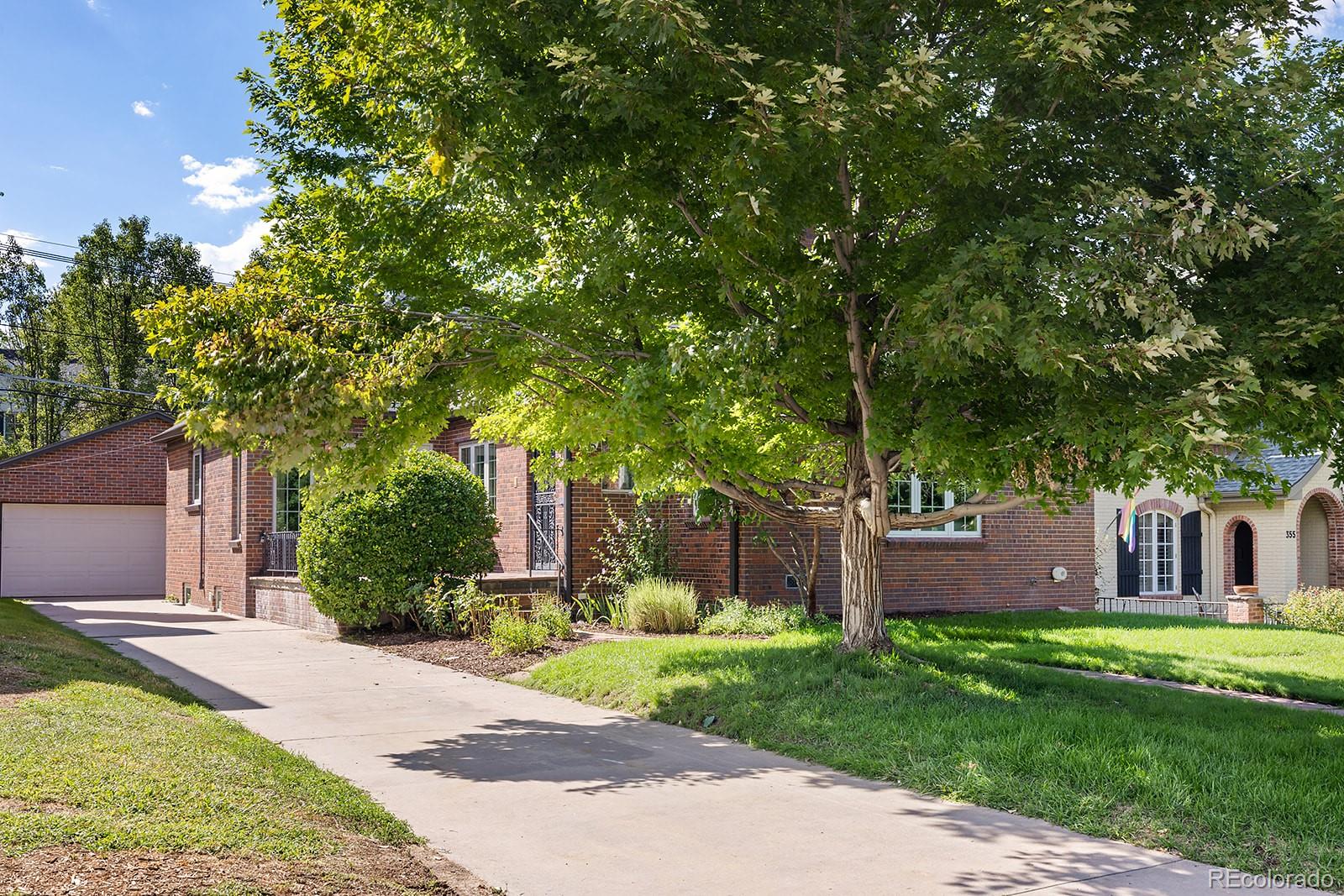 345 Dahlia Street