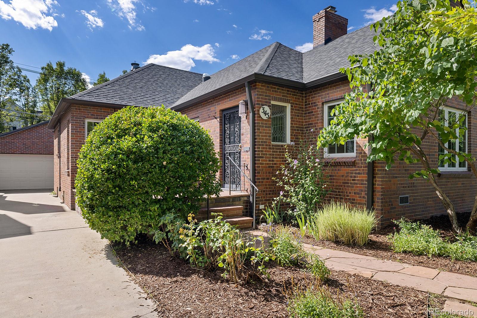 345 Dahlia Street