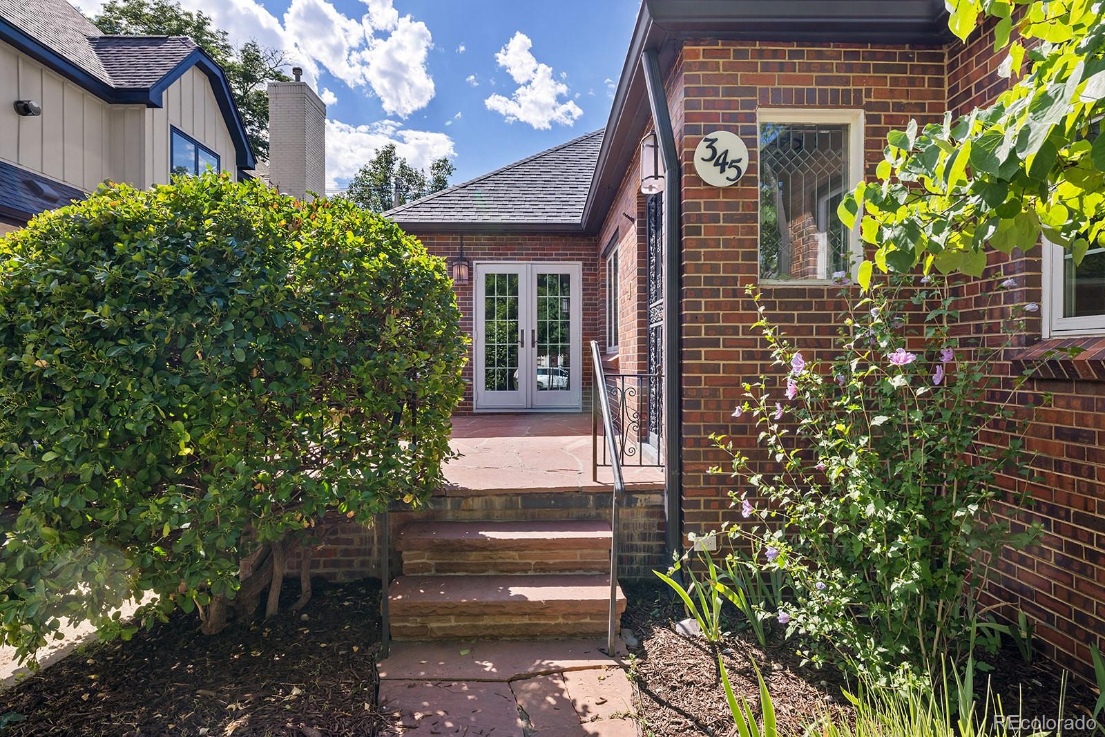 345 Dahlia Street