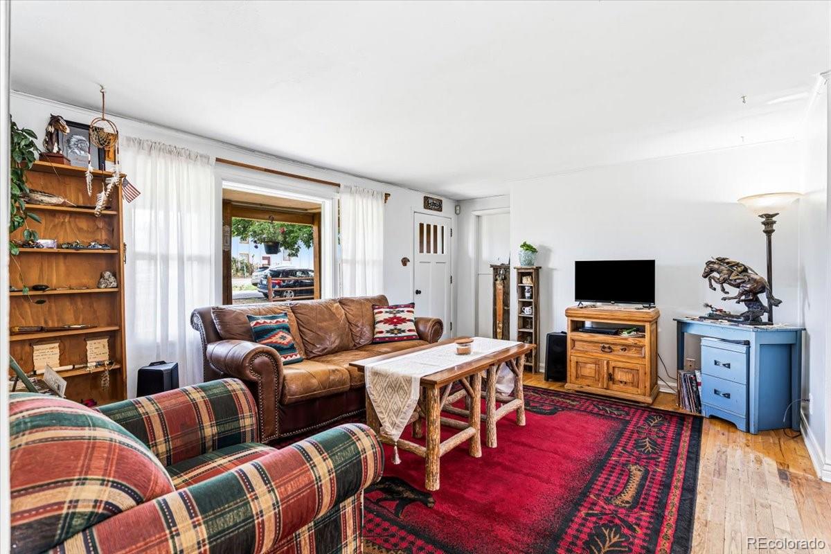 15335 Arapahoe Drive