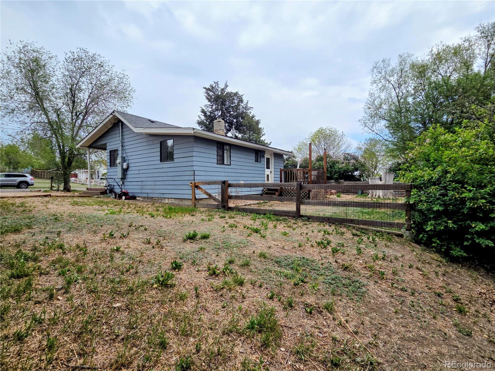 11690 W Pleasant Avenue