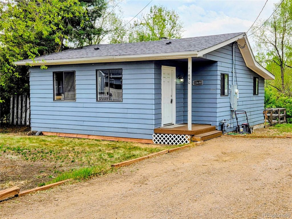 Photo of 11690 W Pleasant Avenue, Lakewood, CO 80401 (MLS # 9164817)