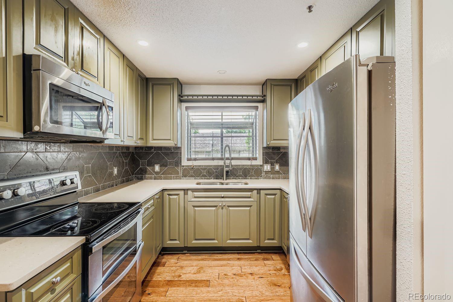 565 Manhattan Drive 103, Boulder, CO, 80303 4 565 Manhattan Drive 103