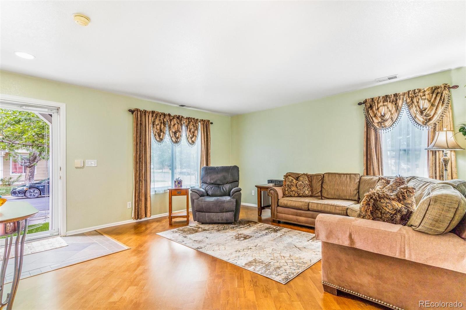5320 E 100th Drive, Thornton, CO, 80229 4 5320 E 100th Drive