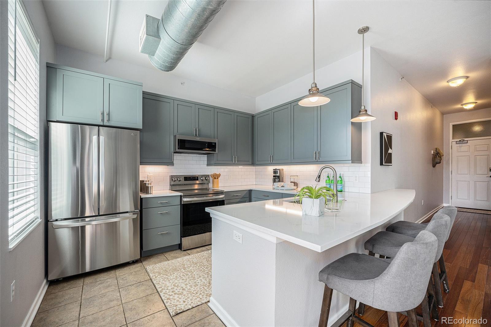 277 N Broadway 202