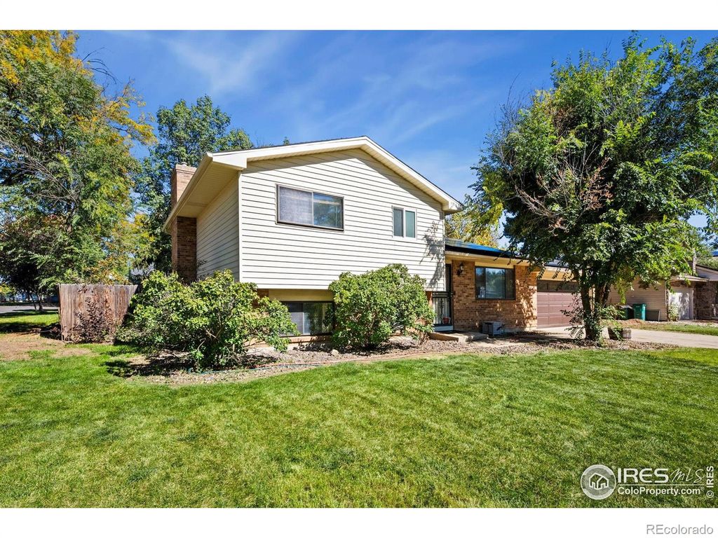 Photo of 2124 Manchester Drive, Fort Collins, CO 80526 (MLS # IR1045211)
