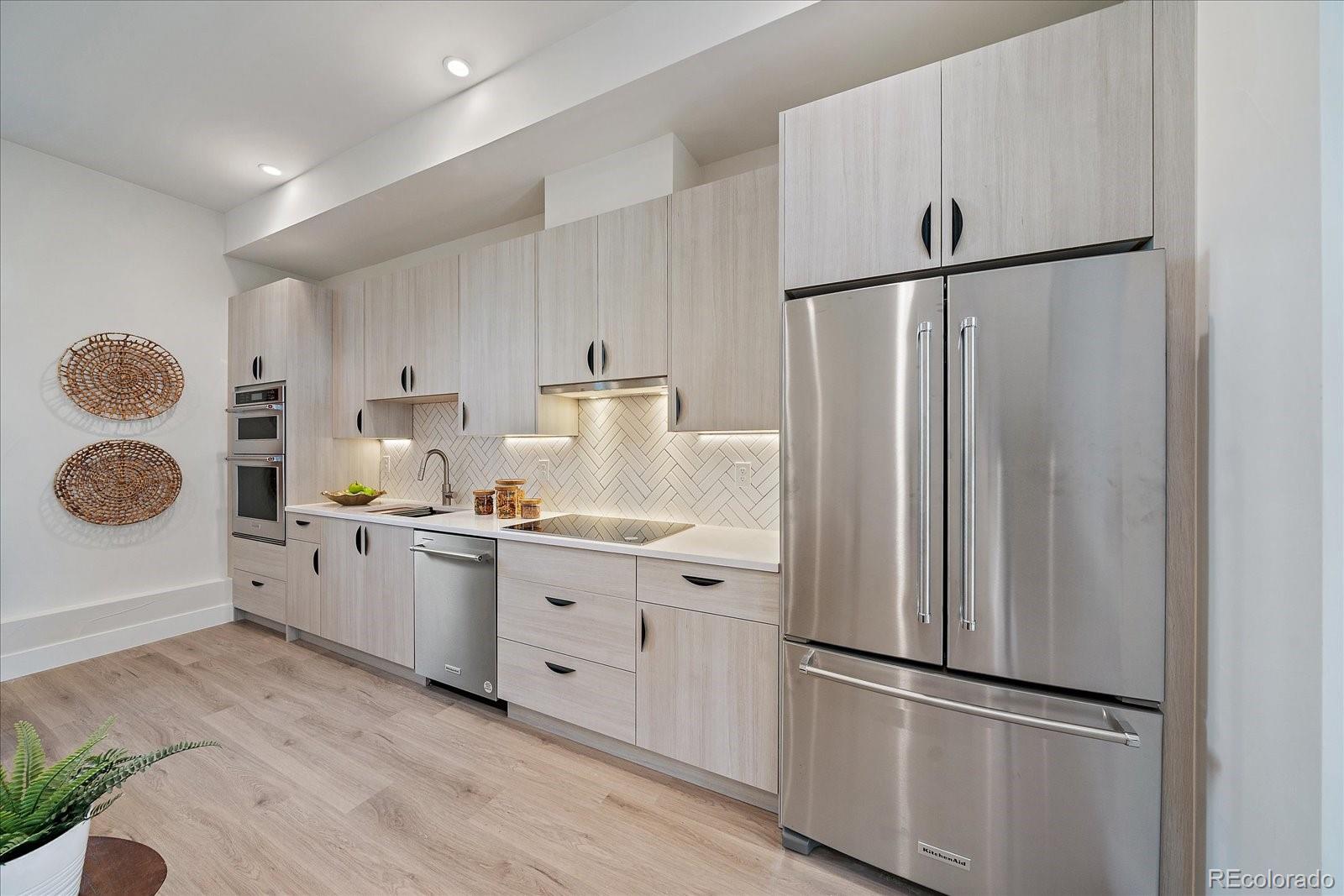 1370 Lowell Boulevard 4