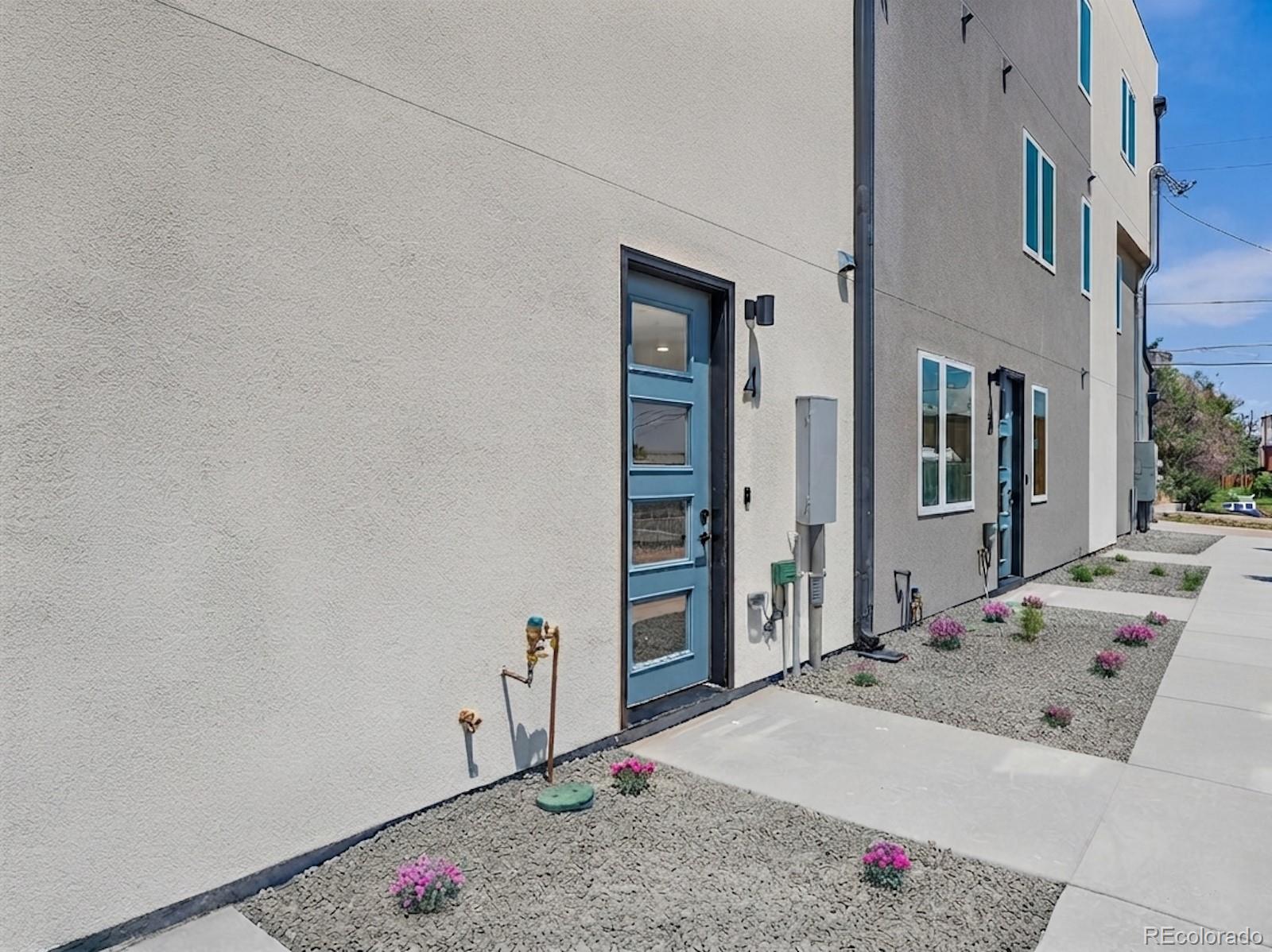 1370 Lowell Boulevard 4