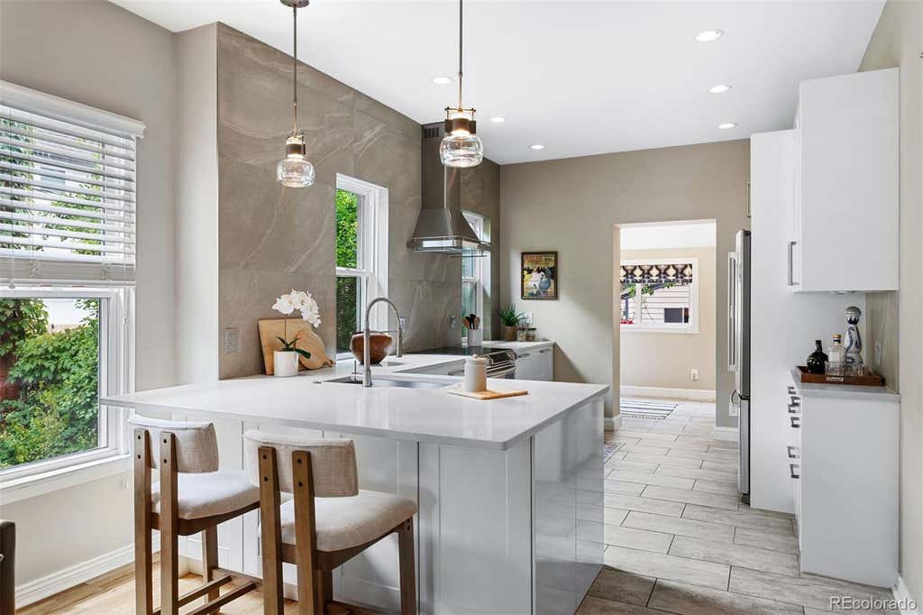 Photo of 221 S Ogden Street, Denver, CO 80209 (MLS # 3449949)