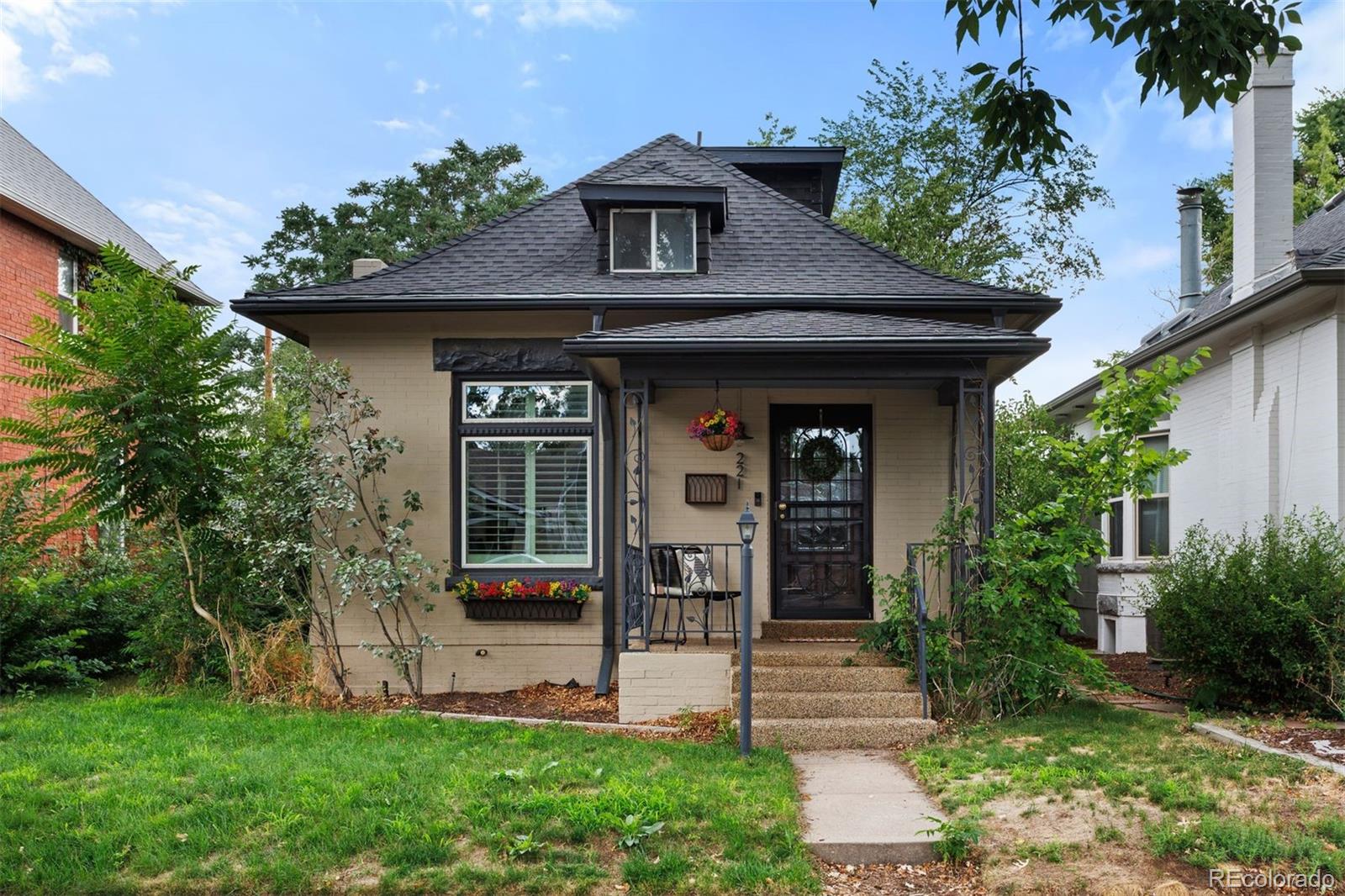 221 S Ogden Street