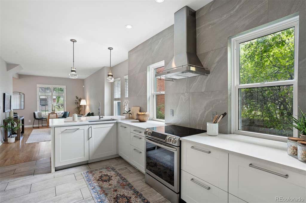 Photo of 221 S Ogden Street, Denver, CO 80209 (MLS # 3449949)