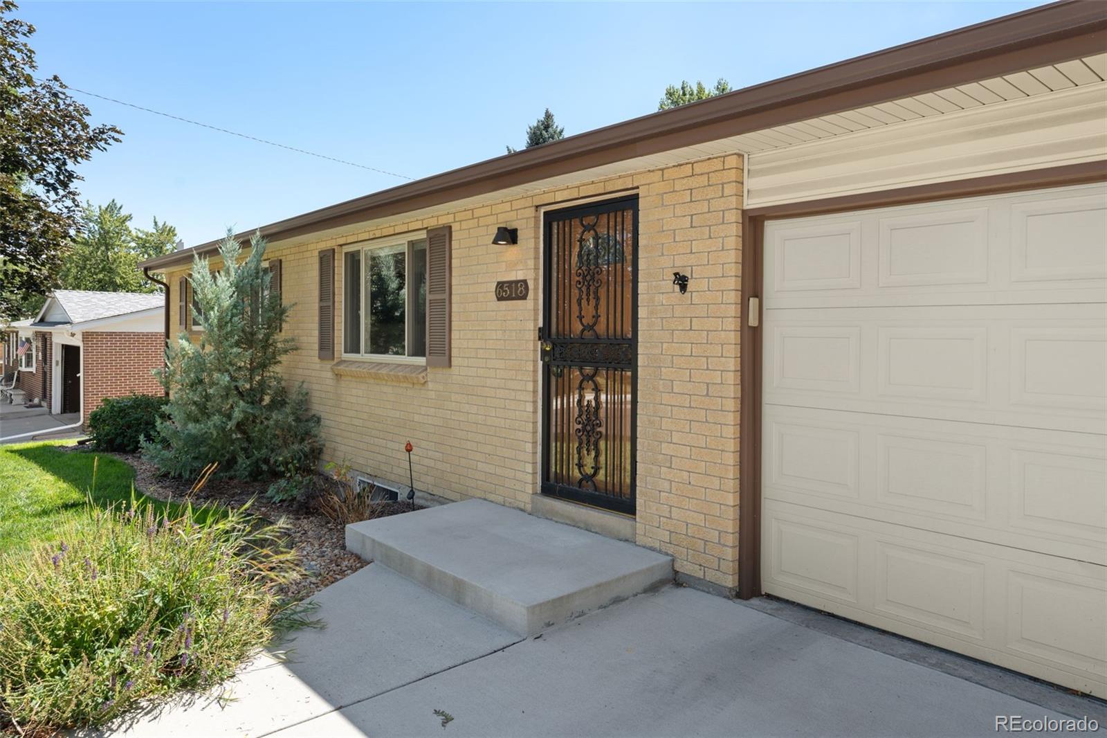 6518 W 70th Place