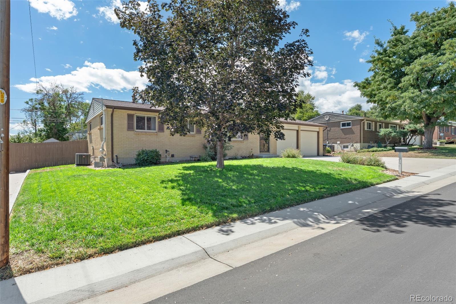 6518 W 70th Place