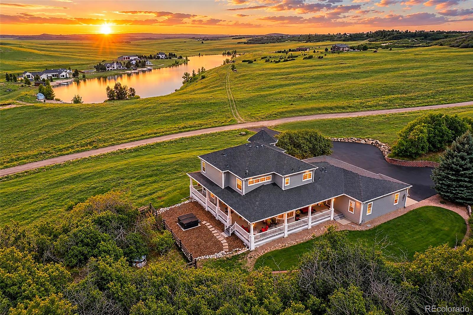 7014 Nautique Circle