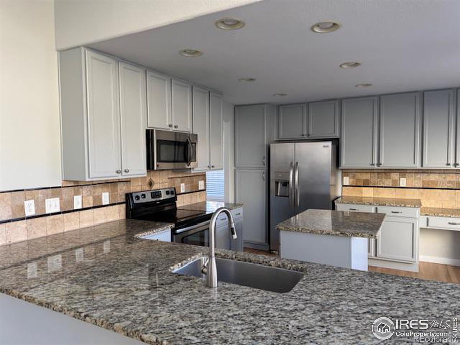 1406 Vinca Place