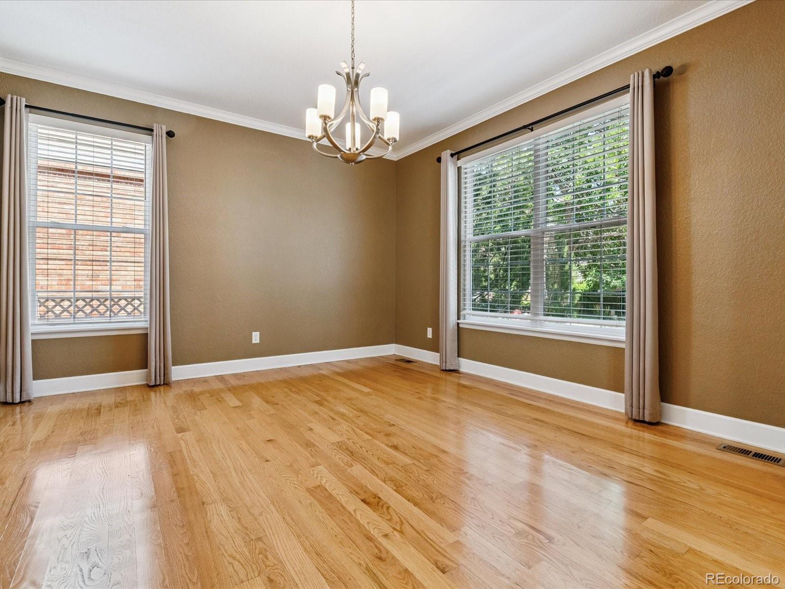 7632 E 8th Place