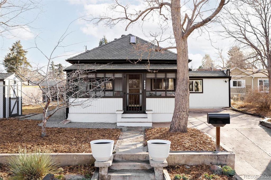 Photo of 5556 S Elmwood Street, Littleton, CO 80120 (MLS # 7133009)