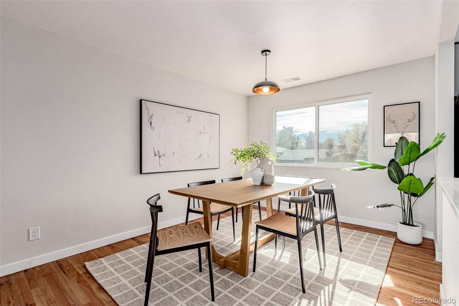 1997 E Euclid Avenue