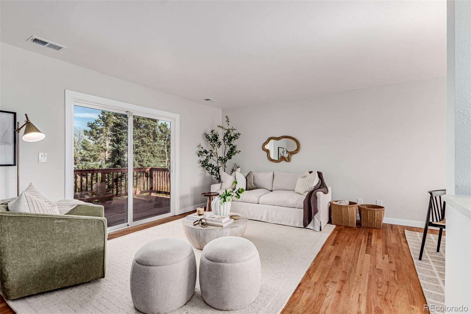 1997 E Euclid Avenue