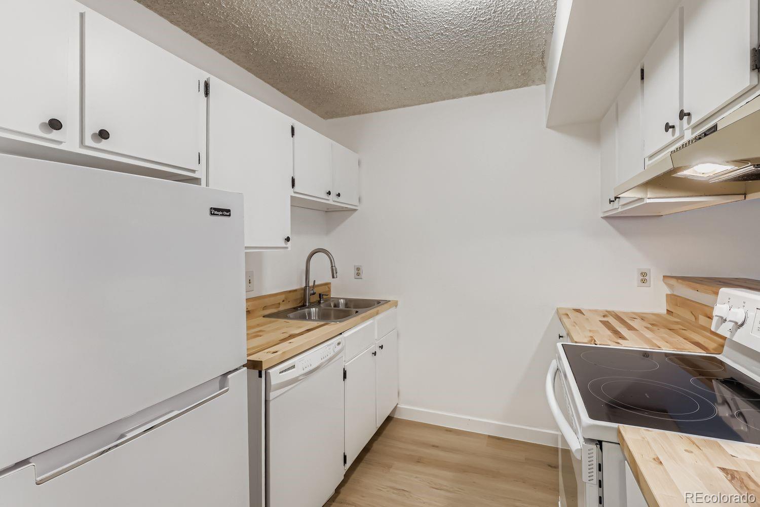 2707 Valmont Road 205D