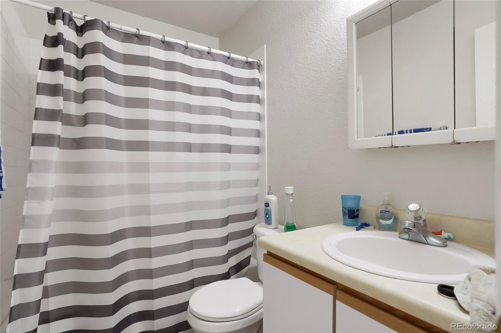 3390 S Elm Street, Denver, CO, 80222 4 3390 S Elm Street