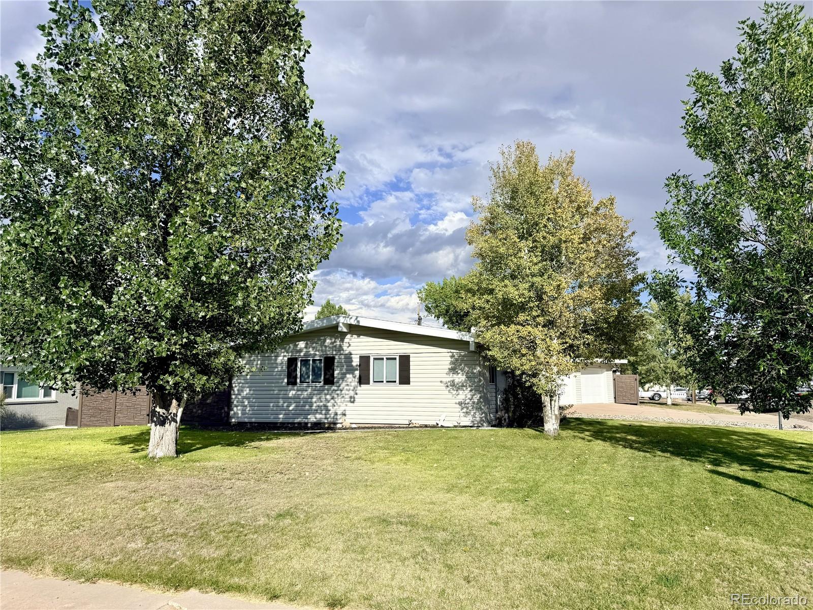 1590 6th Street
