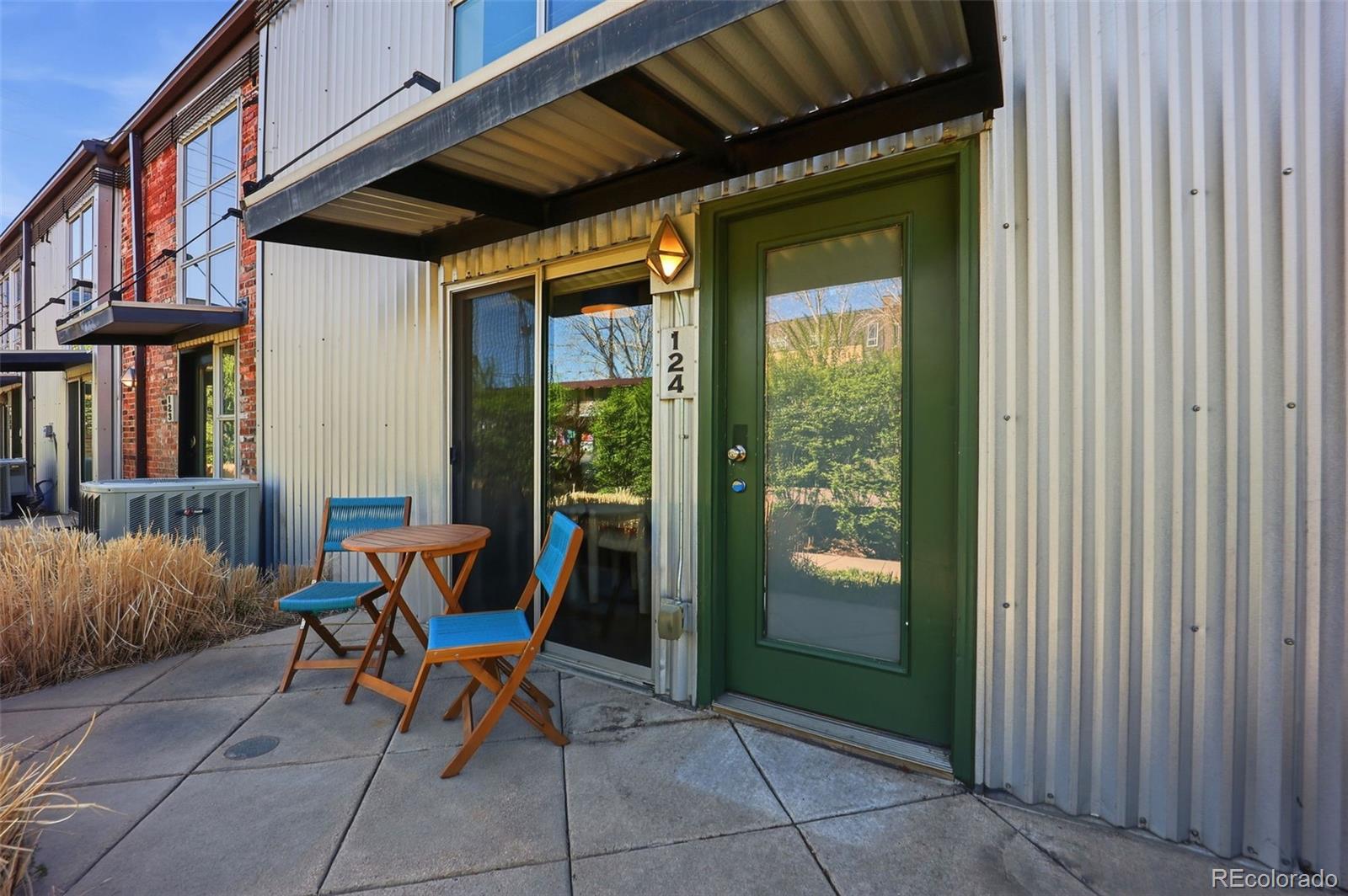 3033 Blake Street 124