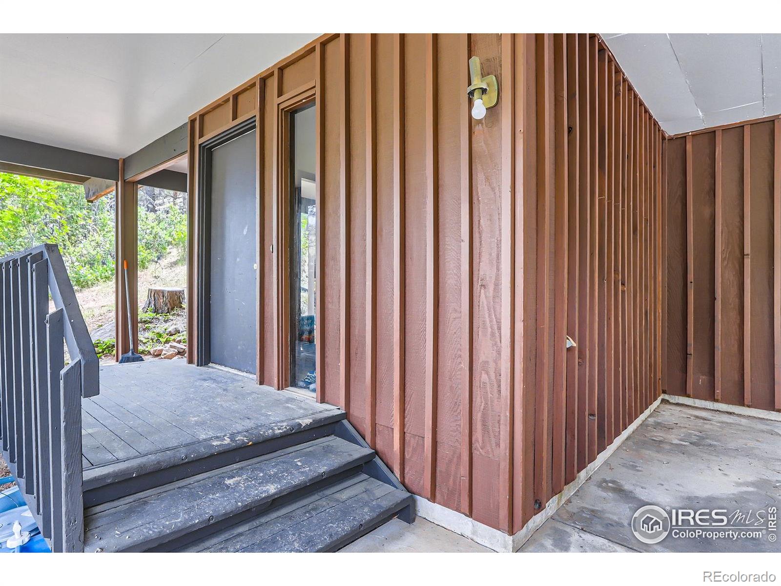 27 Arrowleaf Court