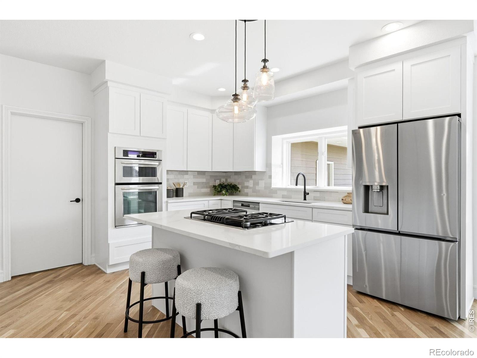 2527 Columbine Circle