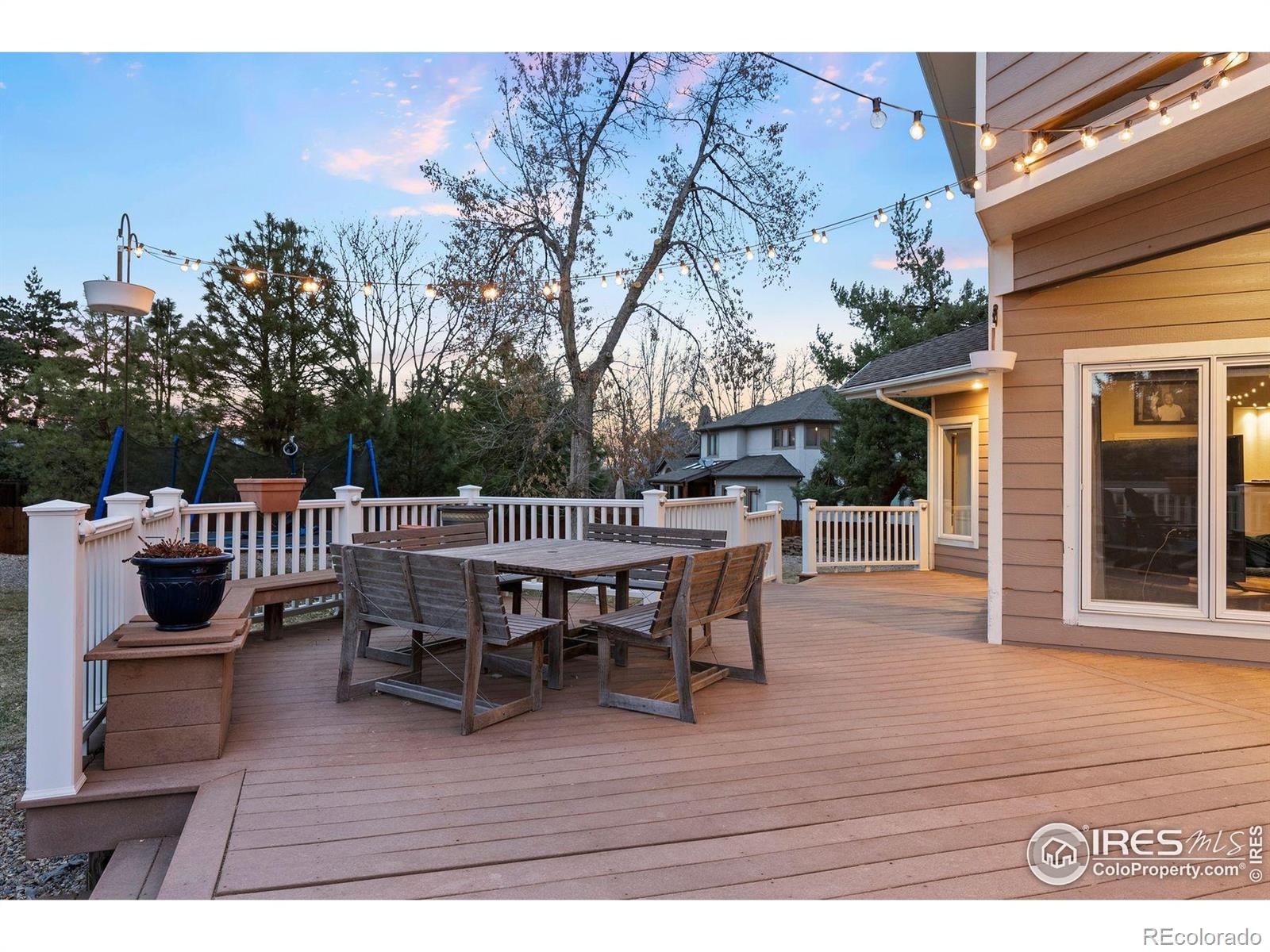 2527 Columbine Circle