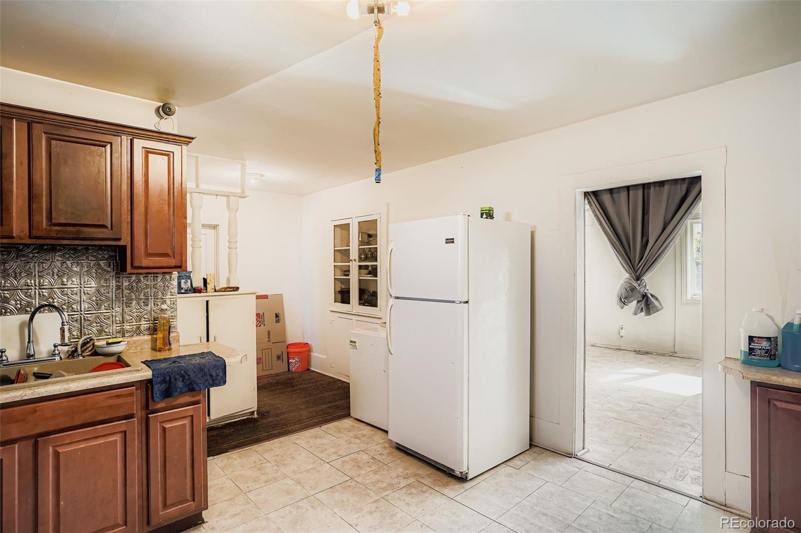 2425 W College Avenue