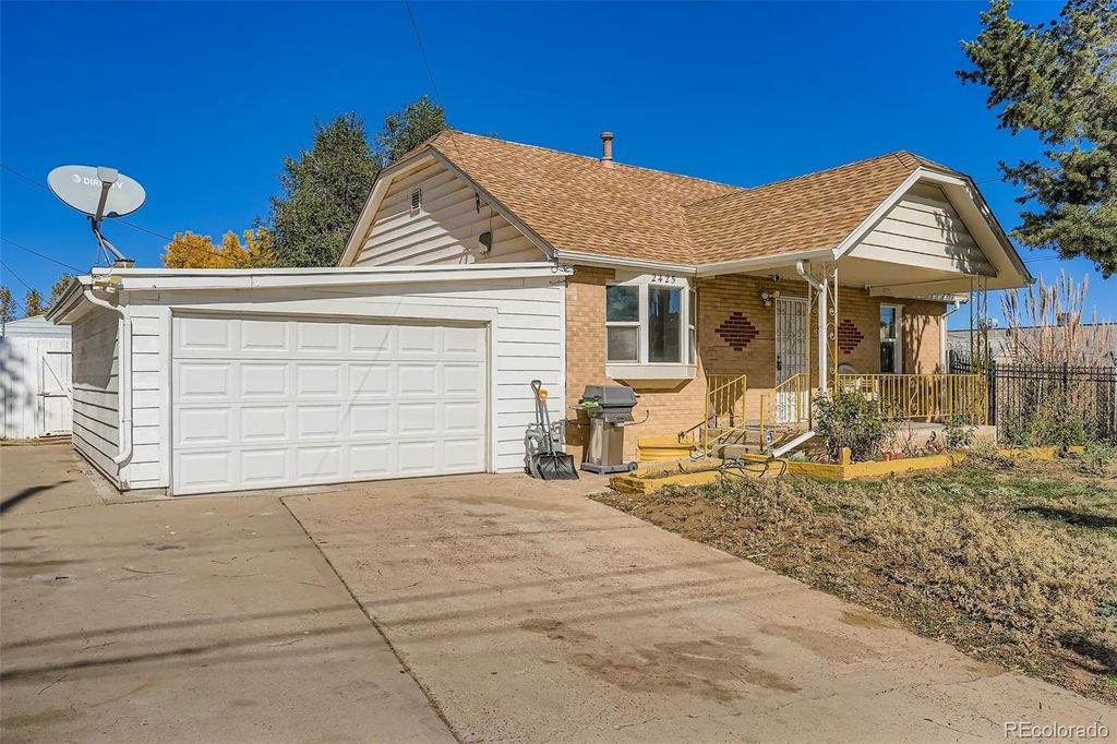 Photo of 2425 W College Avenue, Denver, CO 80219 (MLS # 2061798)