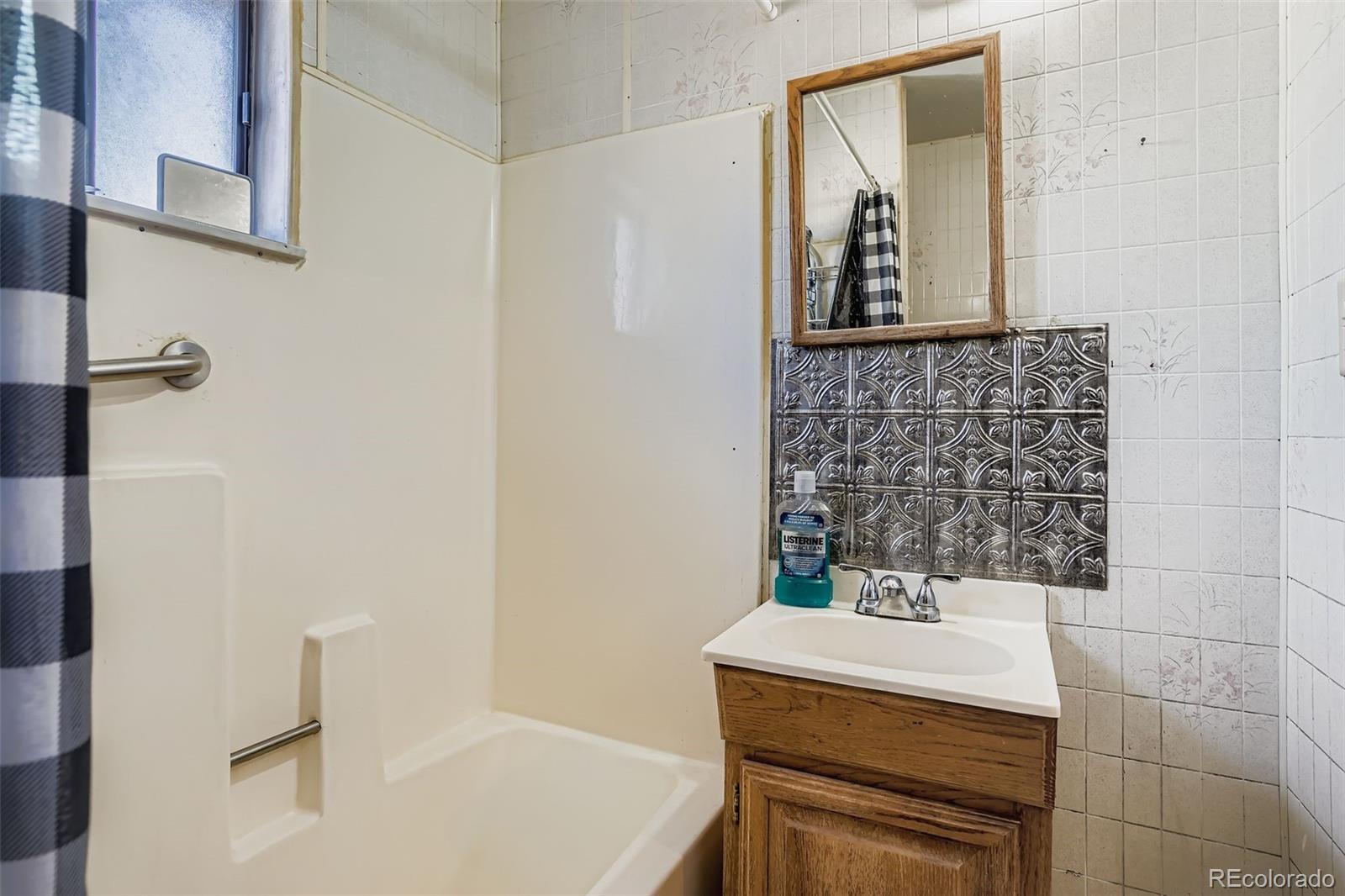 2425 W College Avenue