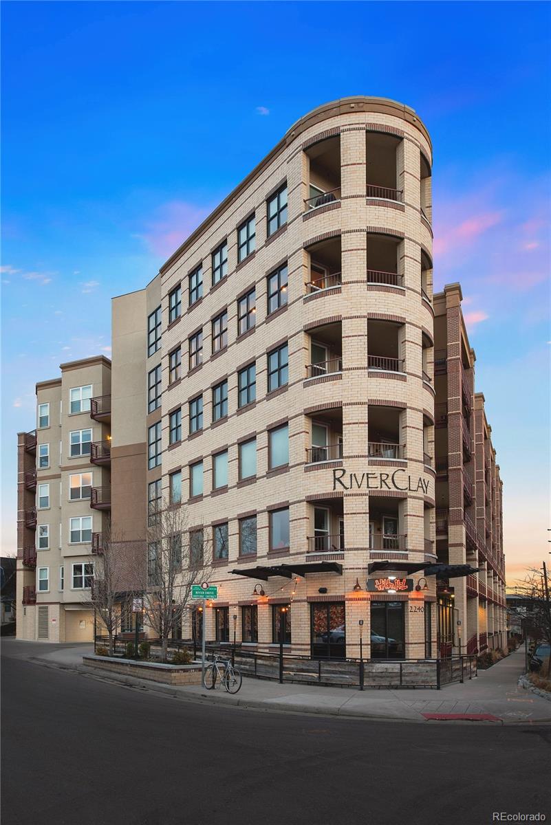 2240 N Clay Street 501
