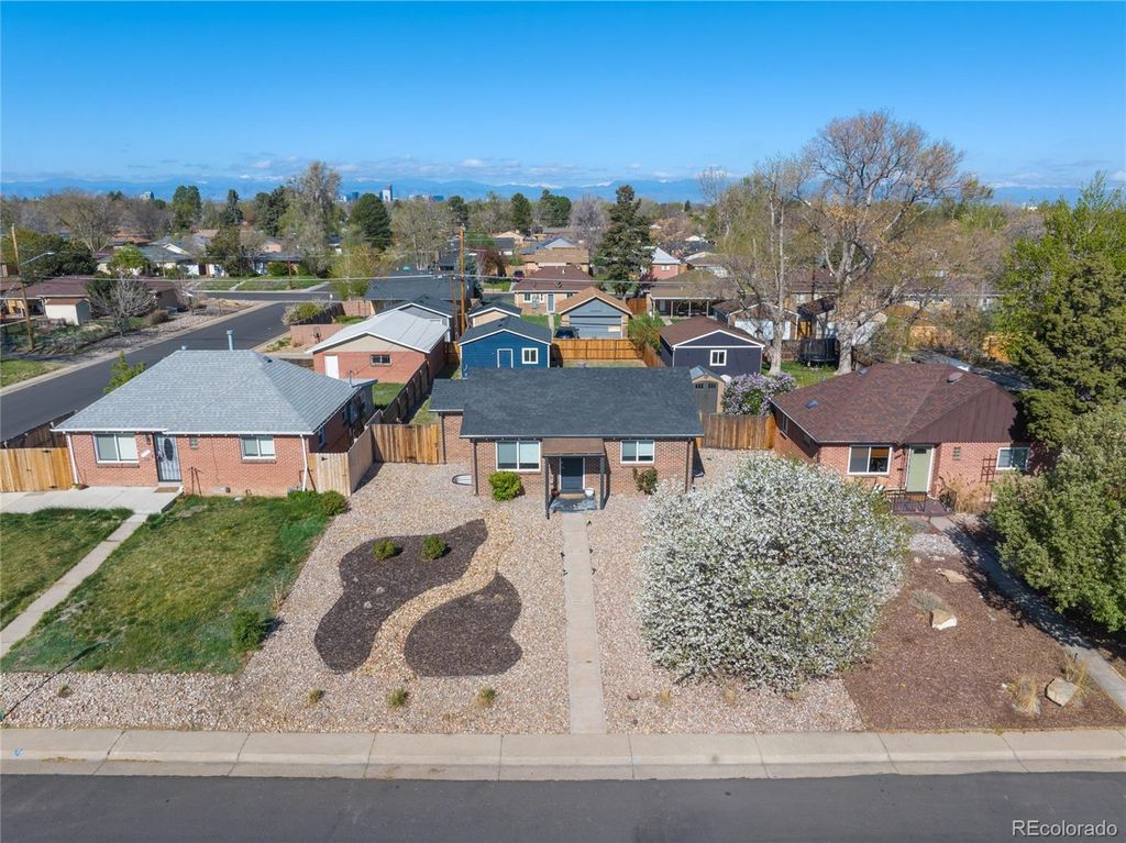 Photo of 3011 Oneida Street, Denver, CO 80207 (MLS # 2940712)