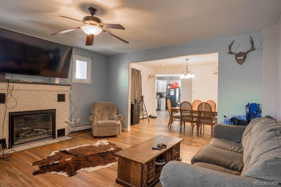 522 E First Street A & B